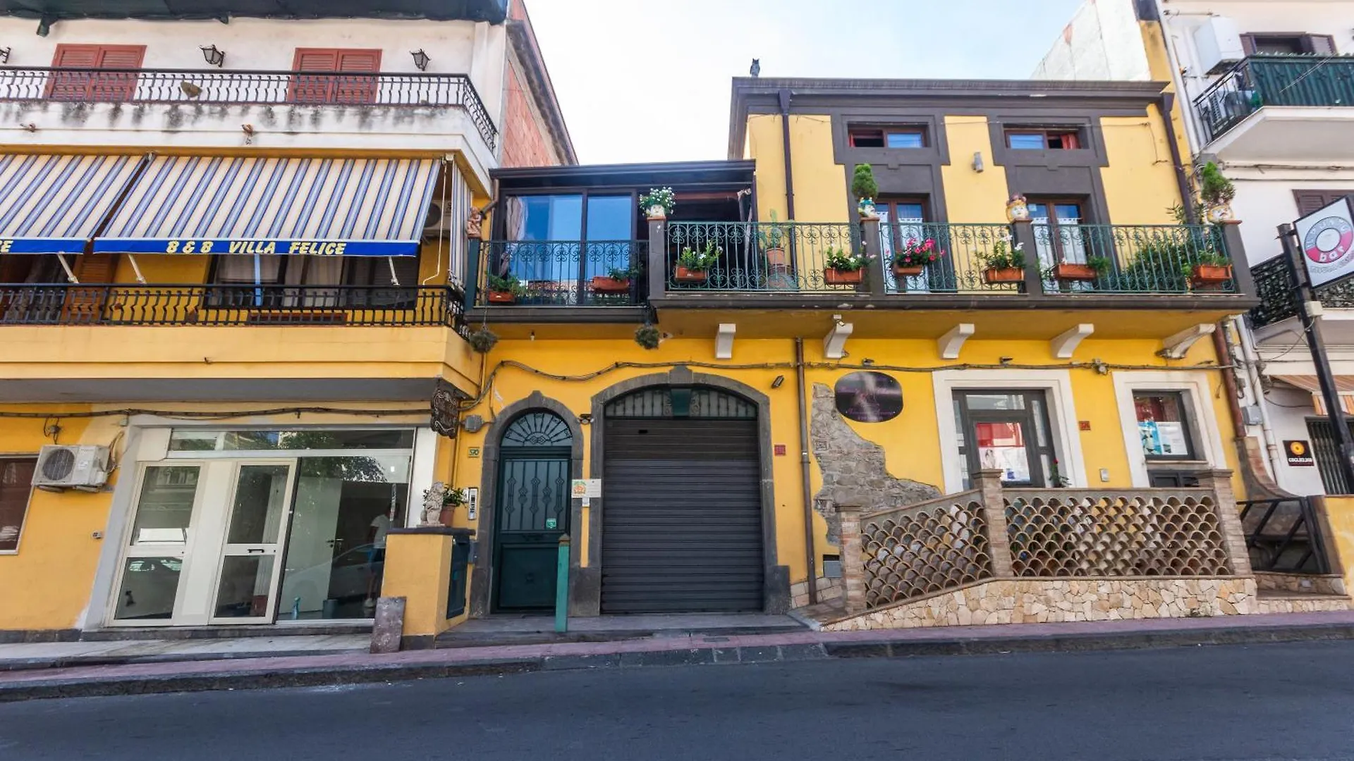 Villa Felice Giardini Naxos 3*,